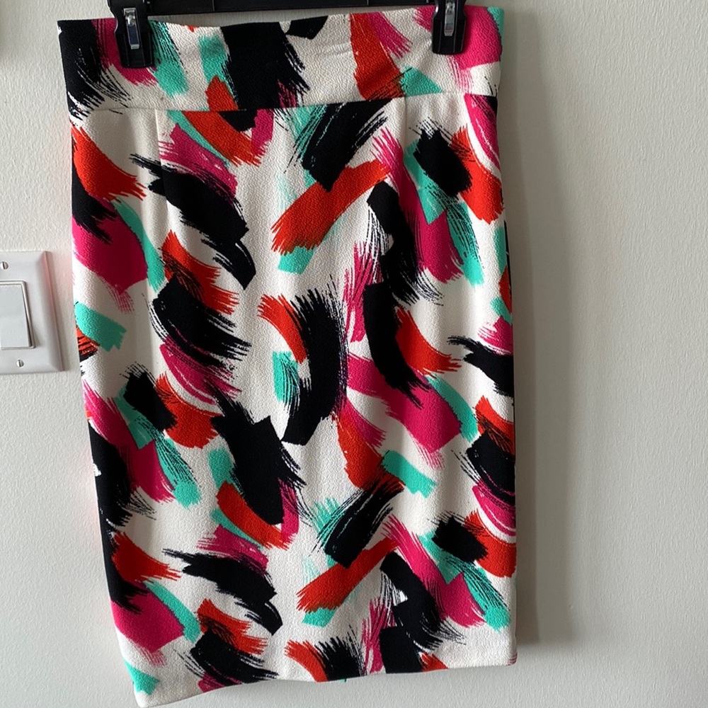 Antonio Melani | Size 6 | Pink Orange Blue Back Patterned Pencil Skirt Business